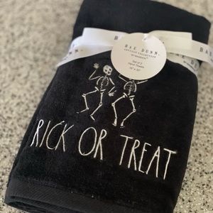 Rae Dunn Trick or Treat